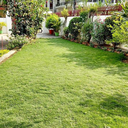Bed and Breakfast Garden View Residency Лакхнау Екстер'єр фото