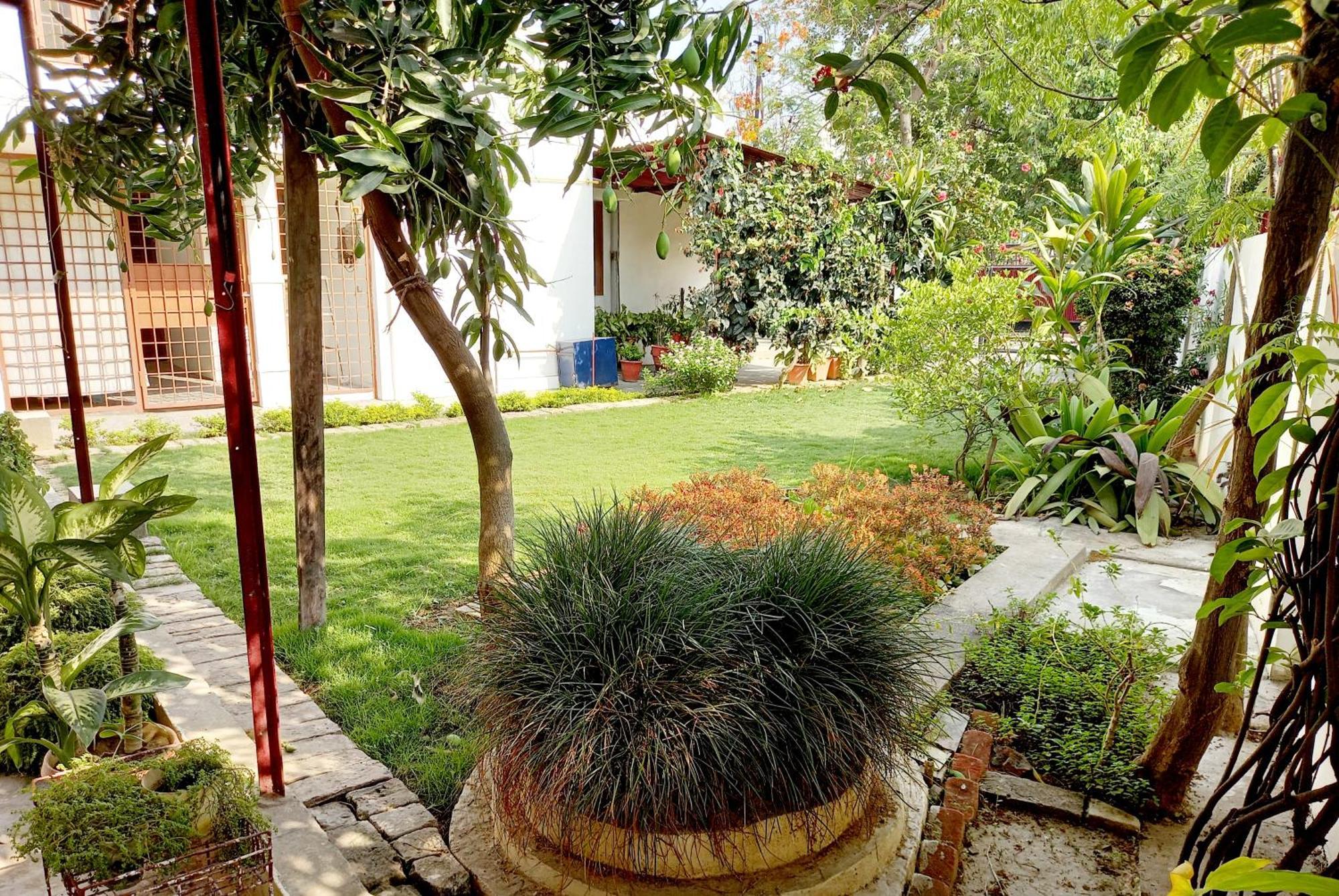 Bed and Breakfast Garden View Residency Лакхнау Екстер'єр фото
