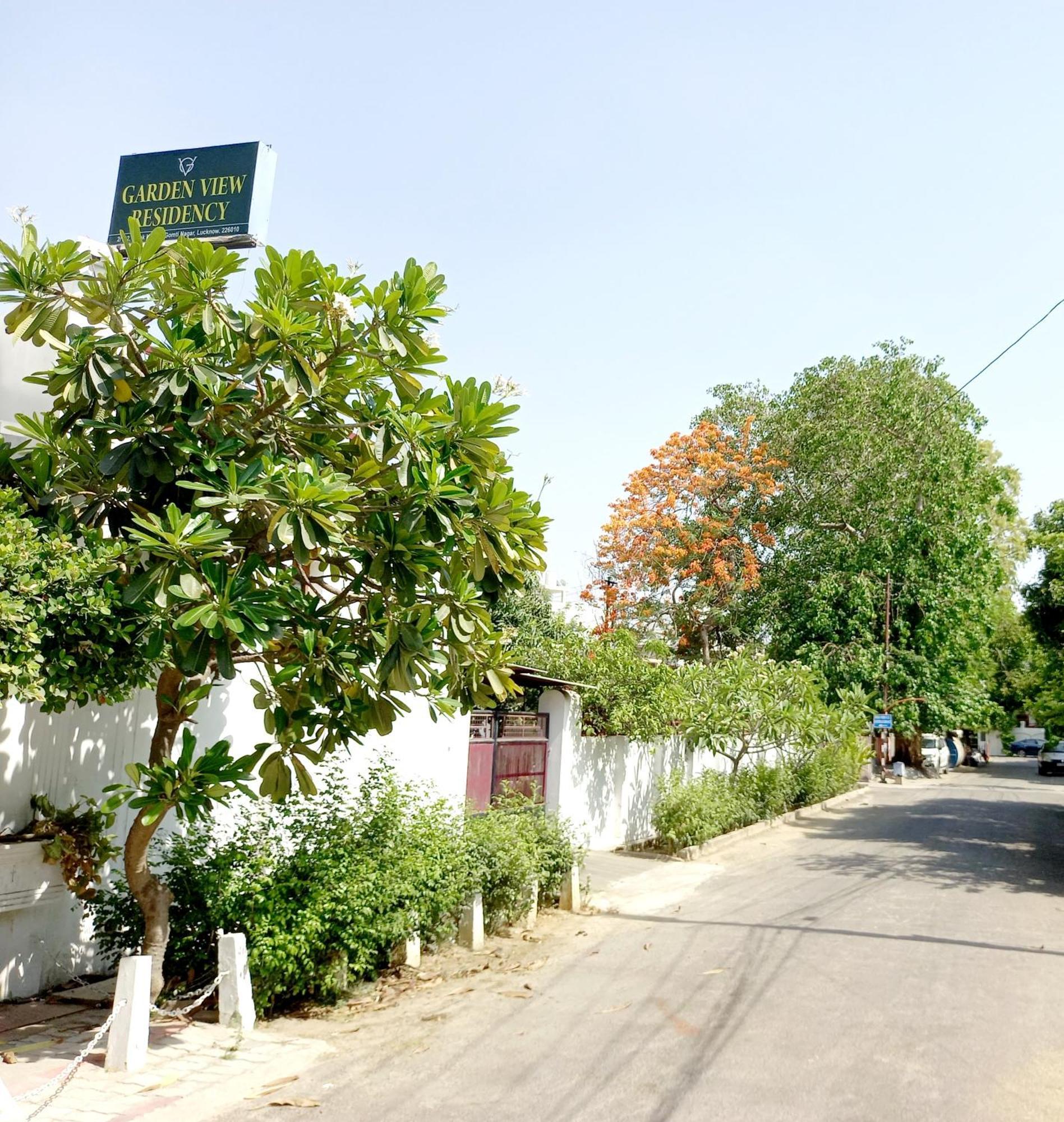 Bed and Breakfast Garden View Residency Лакхнау Екстер'єр фото